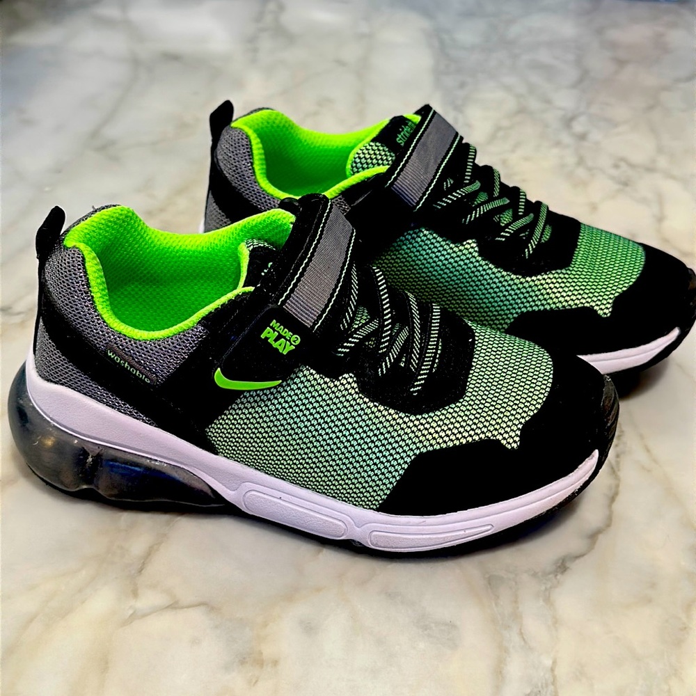 Stride Rite toddler sneakers size 10.5W